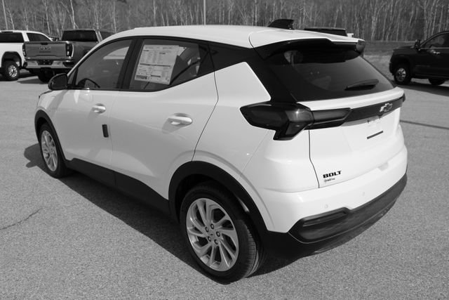 New 2027 Chevrolet Bolt LT image 21