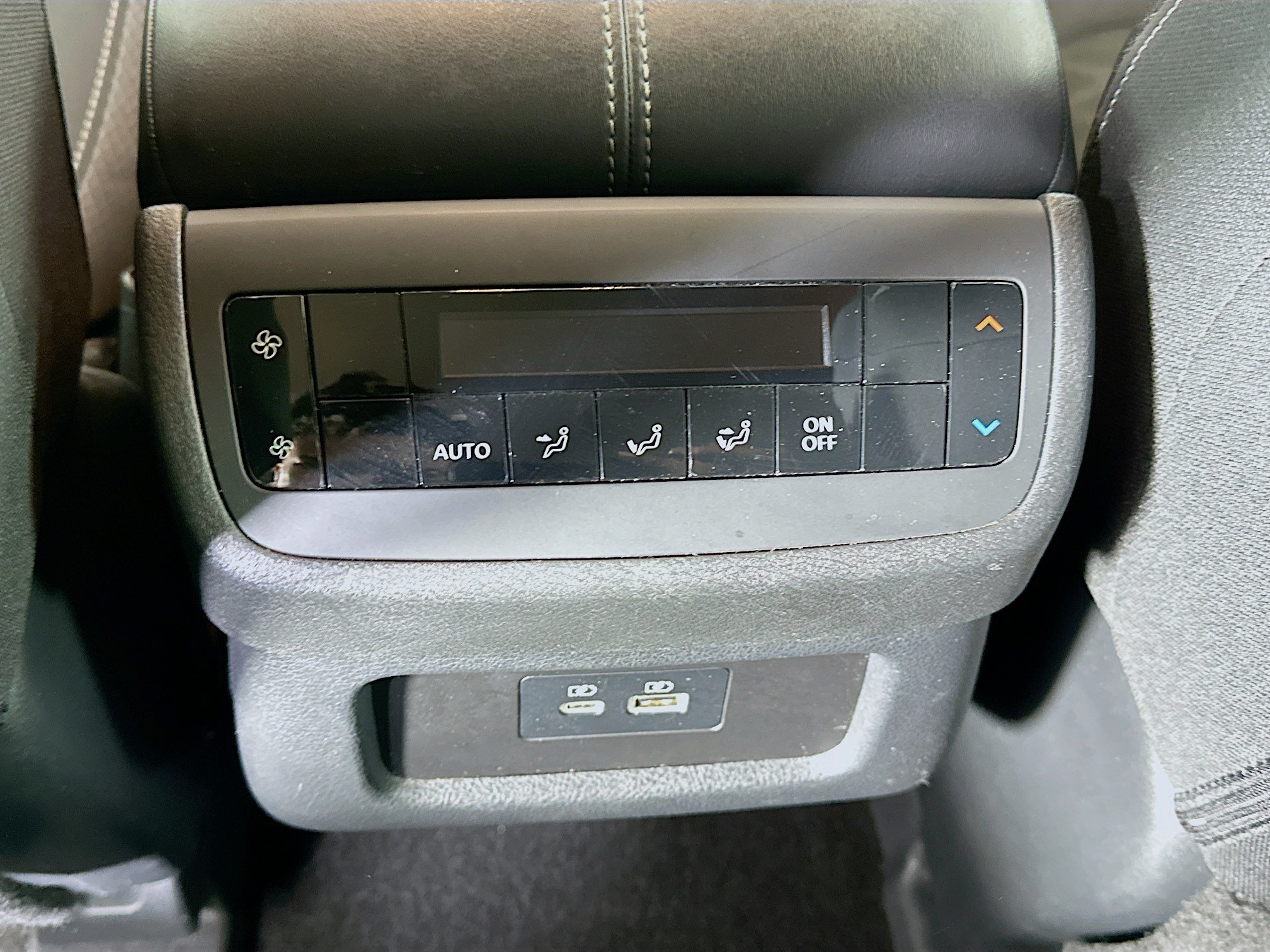 Used 2025 Nissan Pathfinder SV AWD/4WD image 25