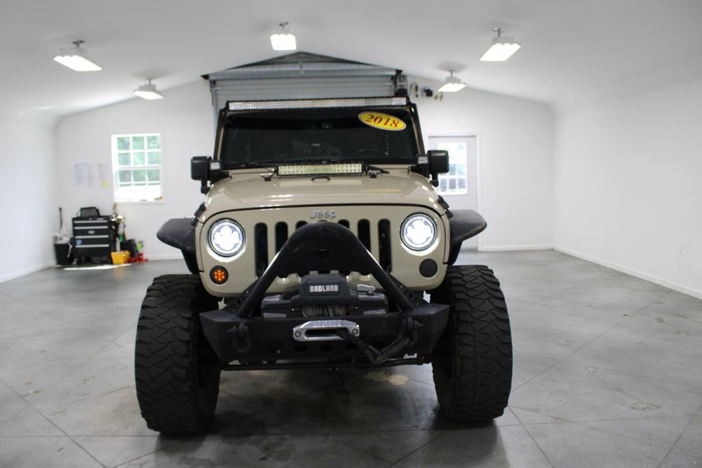 Used 2018 Jeep Wrangler Unlimited Sport S AWD/4WD image 3