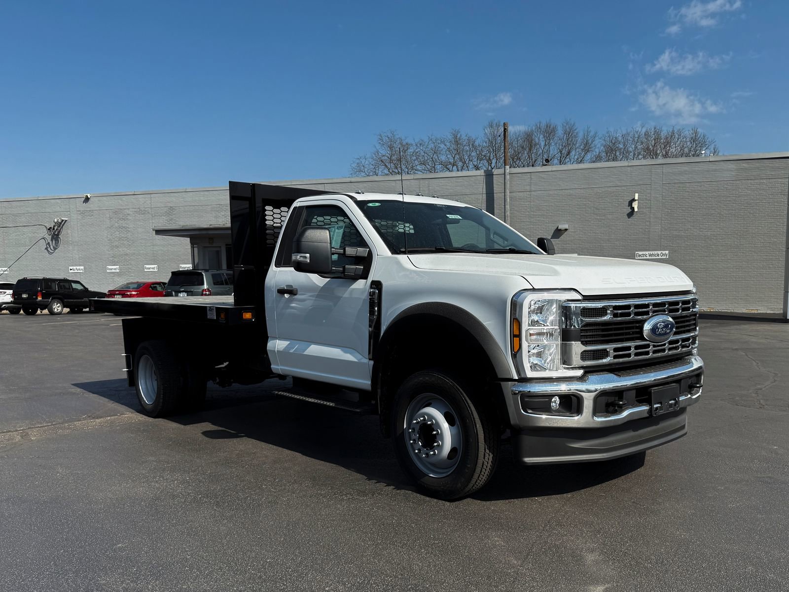 New 2025 Ford F550 2WD Regular Cab Super Duty w/ XL Chrome Package