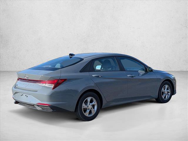 Used 2021 Hyundai Elantra SE image 5