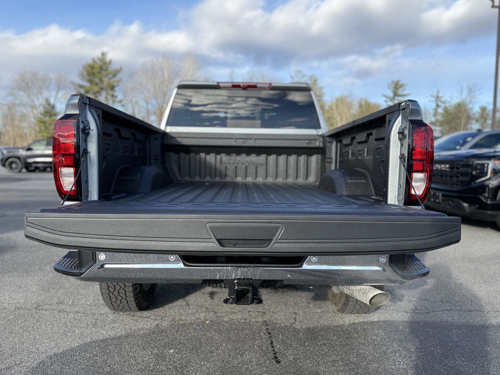 New 2026 GMC Sierra 2500 SLE w/ SLE Value Package; image 10