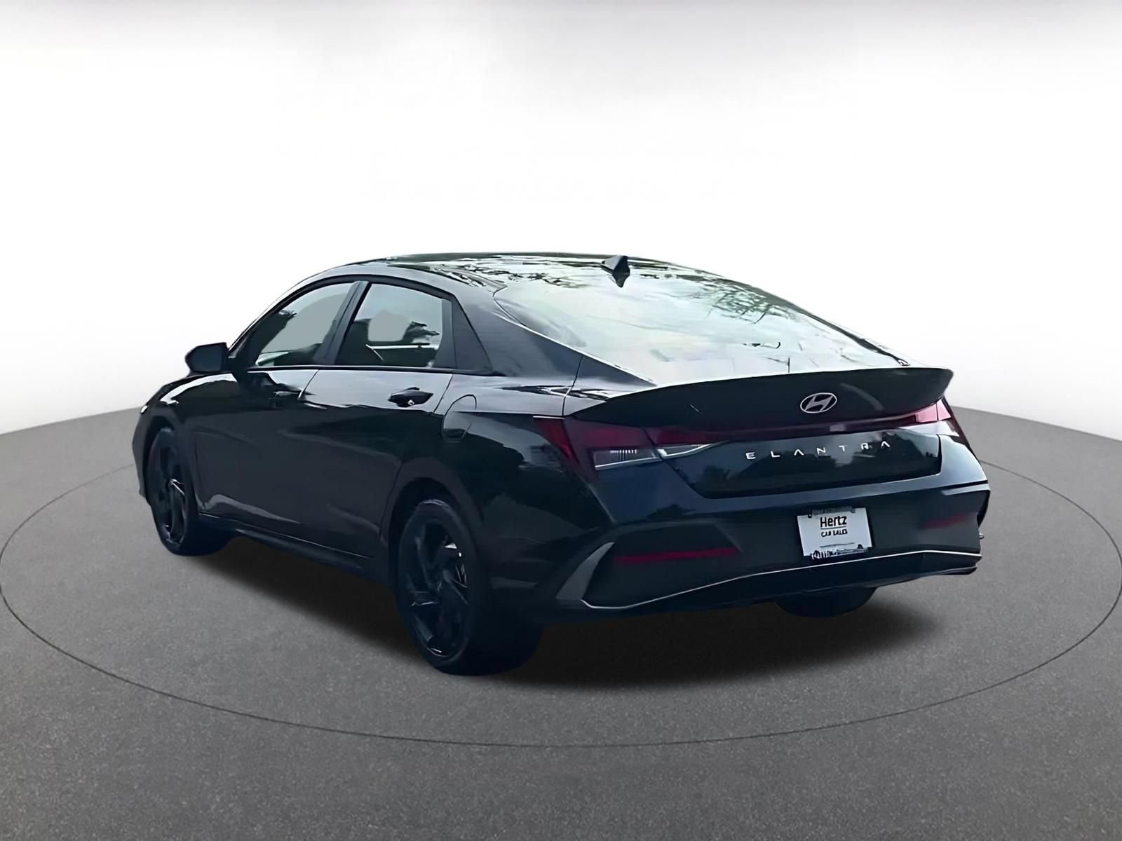 Used 2026 Hyundai Elantra Sport FWD image 10