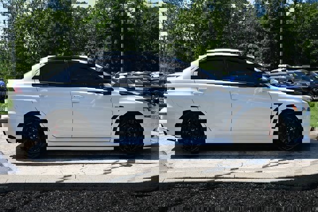 Used 2015 Mitsubishi Lancer Evolution Final Edition image 4