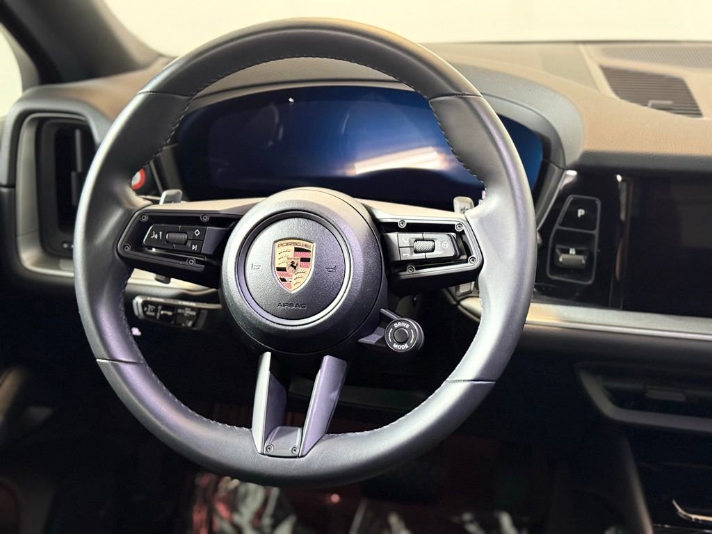 Used 2025 Porsche Cayenne Coupe w/ Premium Package Plus image 13