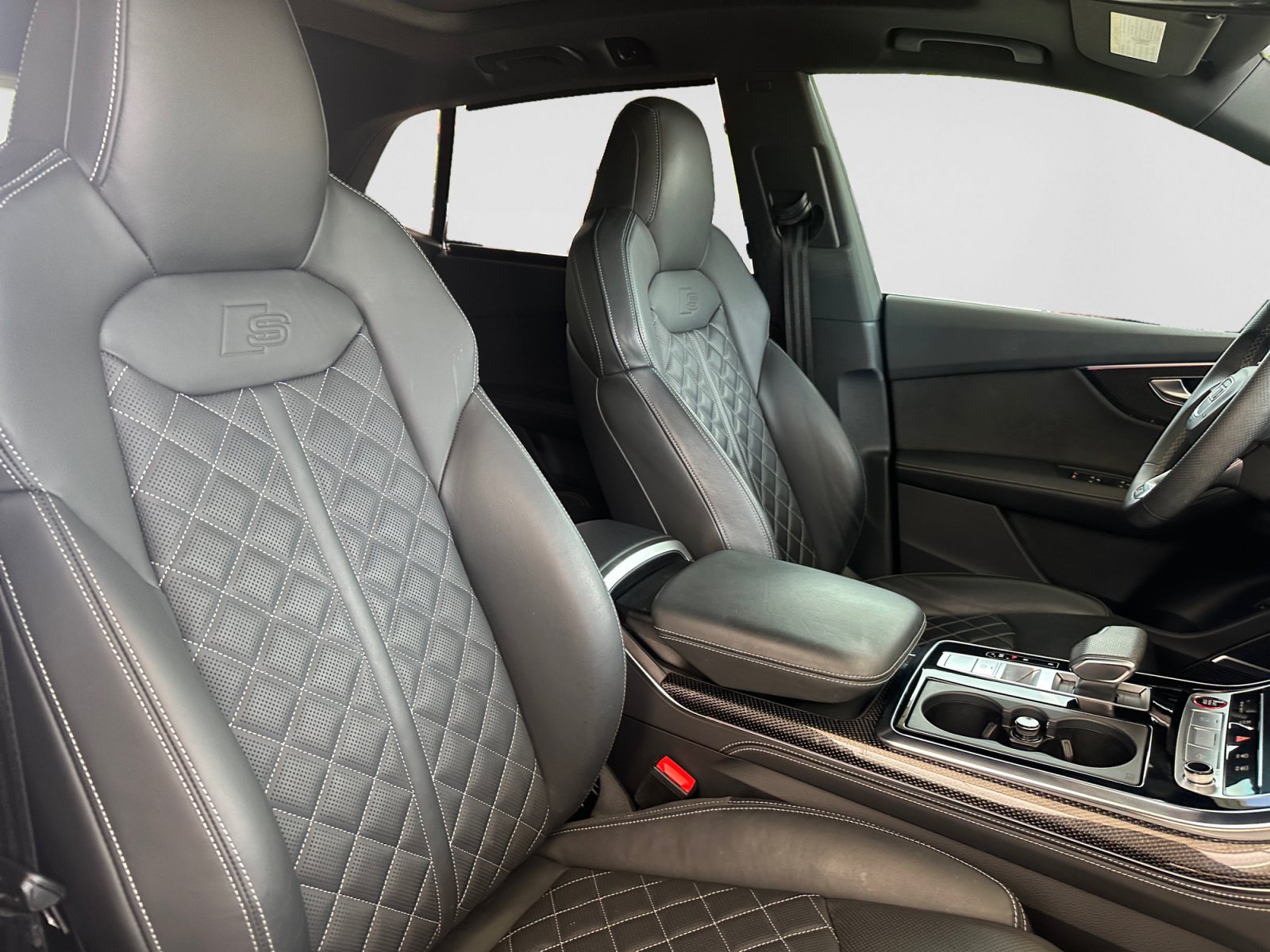 Used 2023 Audi SQ8 Prestige AWD/4WD image 16