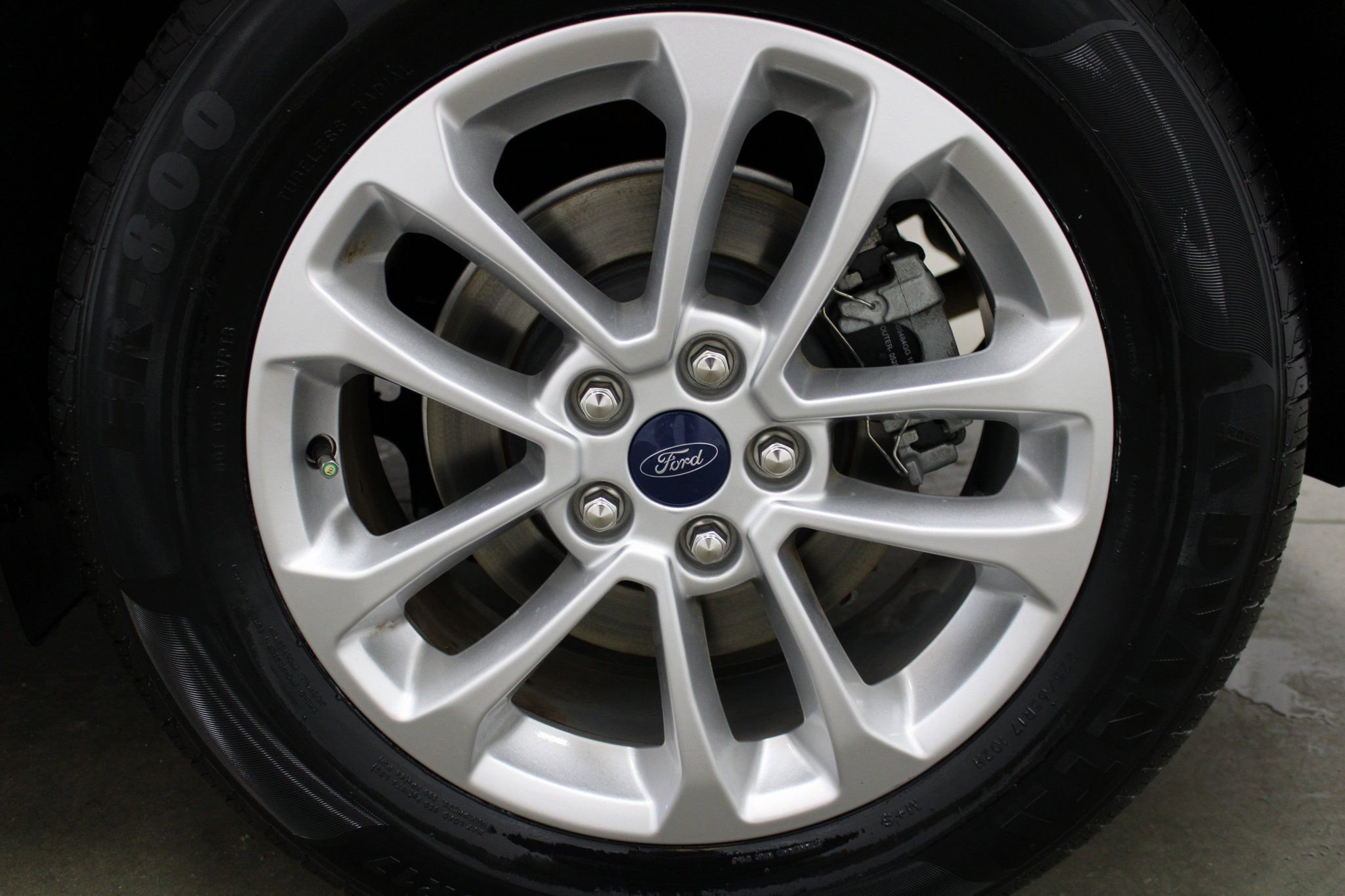 Used 2020 Ford Escape SE image 9