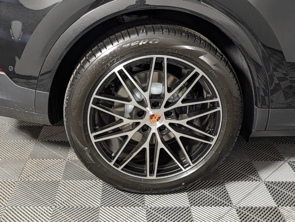 New 2026 Porsche Cayenne AWD/4WD image 13