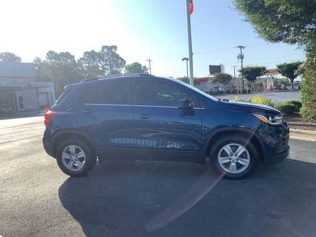 Used 2020 Chevrolet Trax LT FWD image 9
