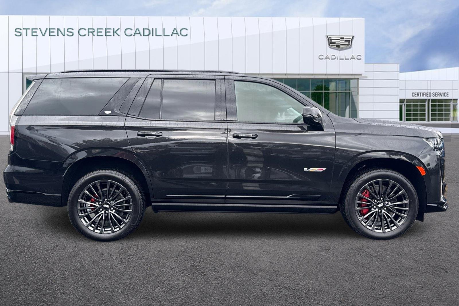 Certified 2024 Cadillac Escalade V w/ Heavy-Duty Trailer Package image 2