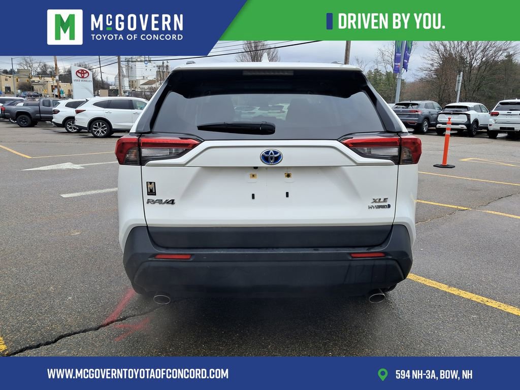 Used 2021 Toyota RAV4 XLE w/ Convenience Package AWD/4WD image 5