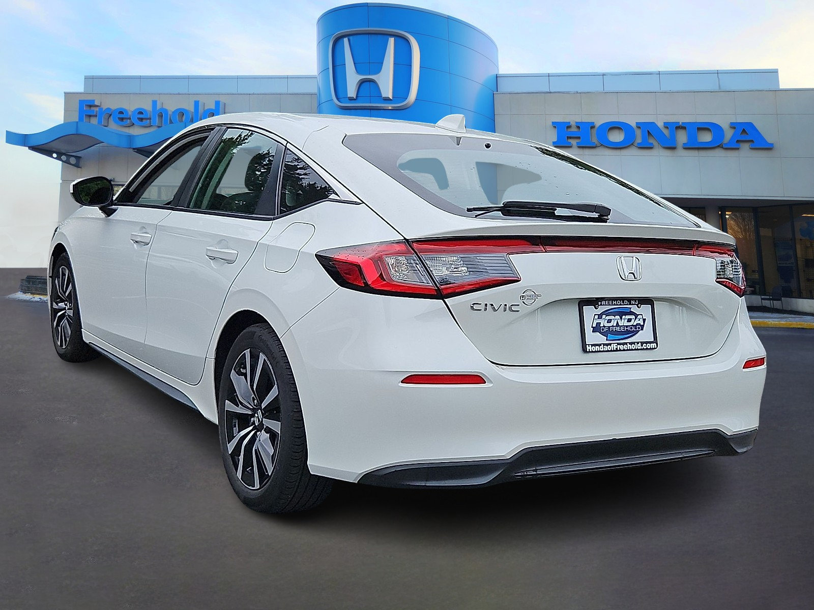 Used 2023 Honda Civic EX-L image 5