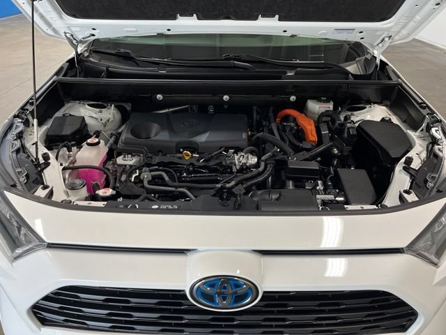 Used 2022 Toyota RAV4 LE AWD/4WD image 9