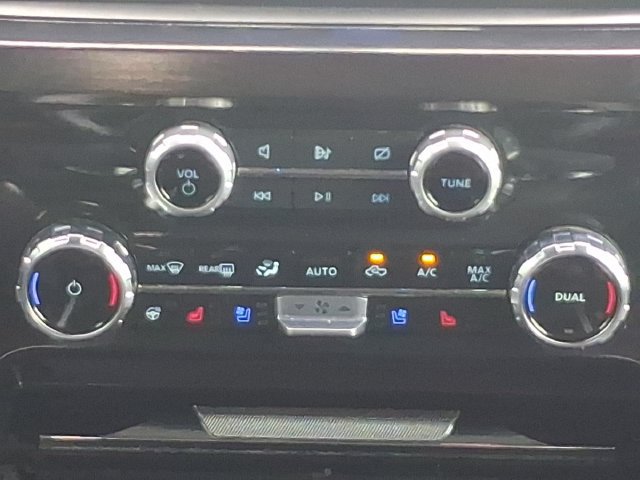 Used 2023 Ford F350 Lariat w/ Lariat Ultimate Package AWD/4WD image 5