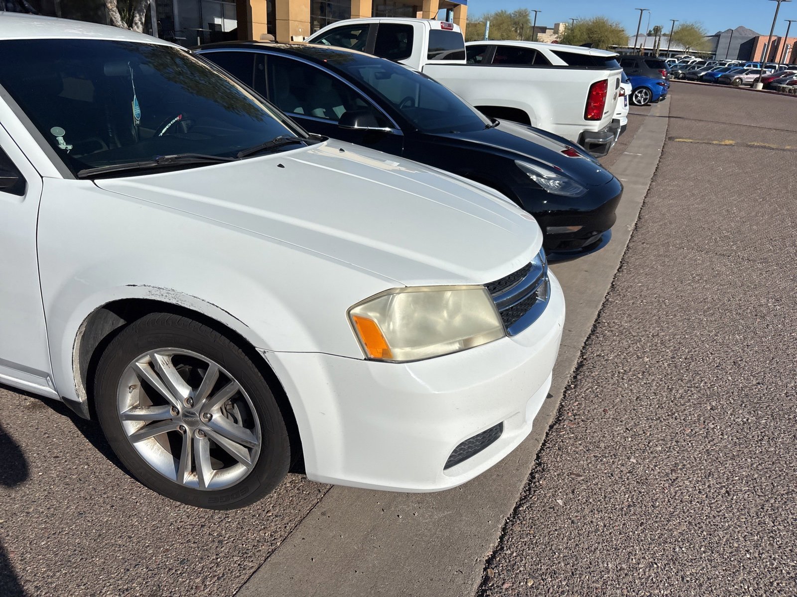 Used 2013 Dodge Avenger SE image 5