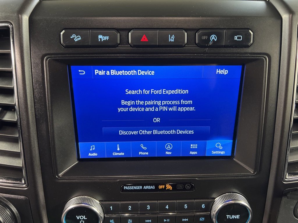 Certified 2020 Ford Expedition Limited w/ Special Edition Package image 10