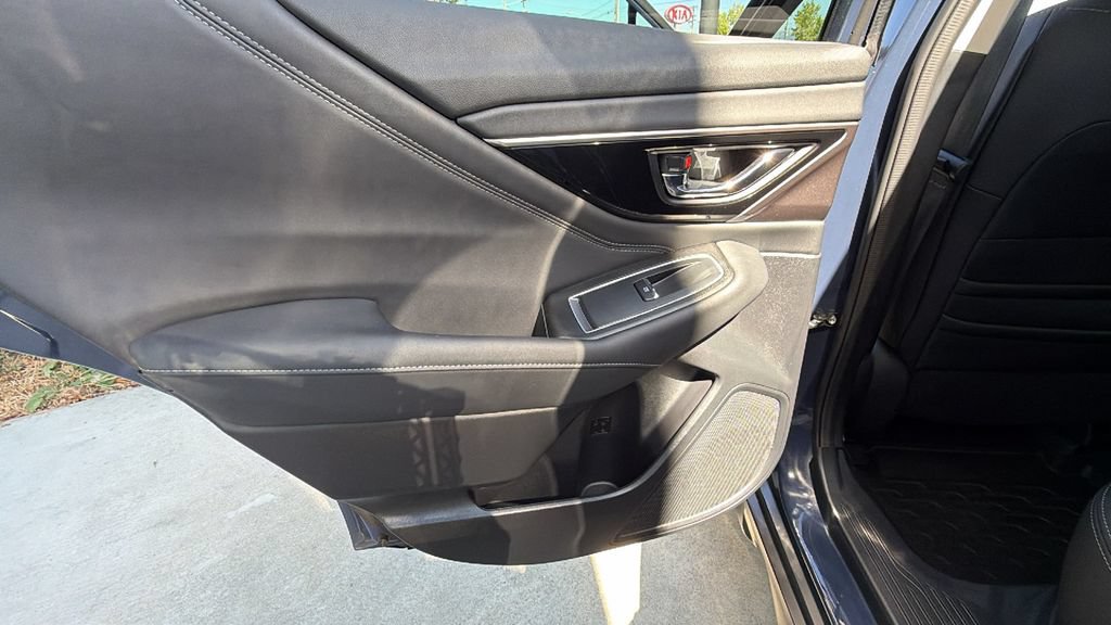 Used 2025 Subaru Outback Limited XT AWD/4WD image 14
