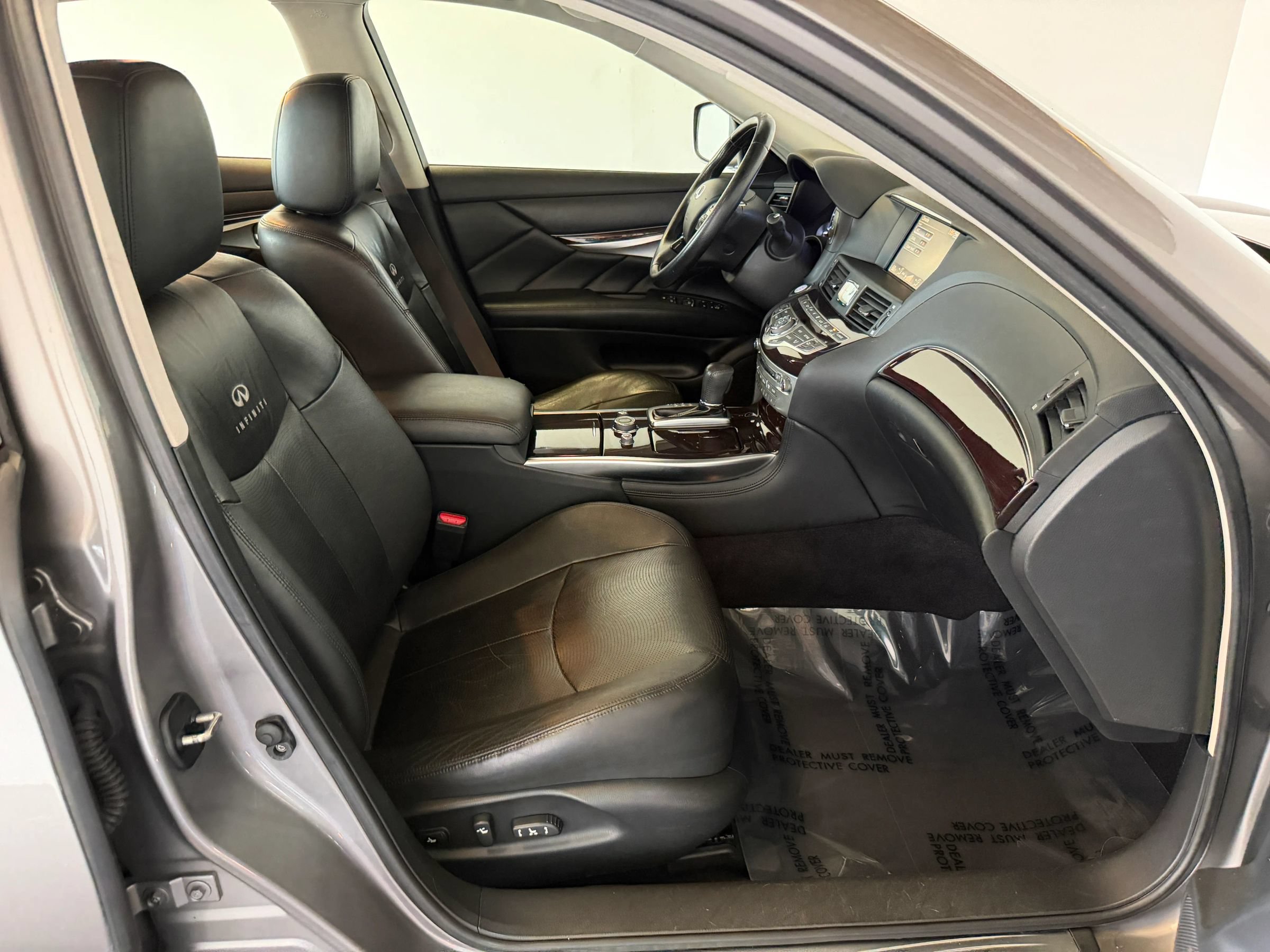Used 2011 INFINITI M37 x w/ Premium Pkg AWD/4WD image 30