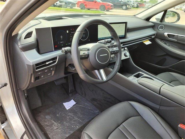 New 2025 Hyundai Sonata Limited image 4