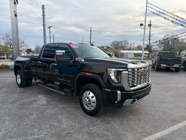 Used 2024 GMC Sierra 3500 Denali w/ Denali Reserve Package image 25