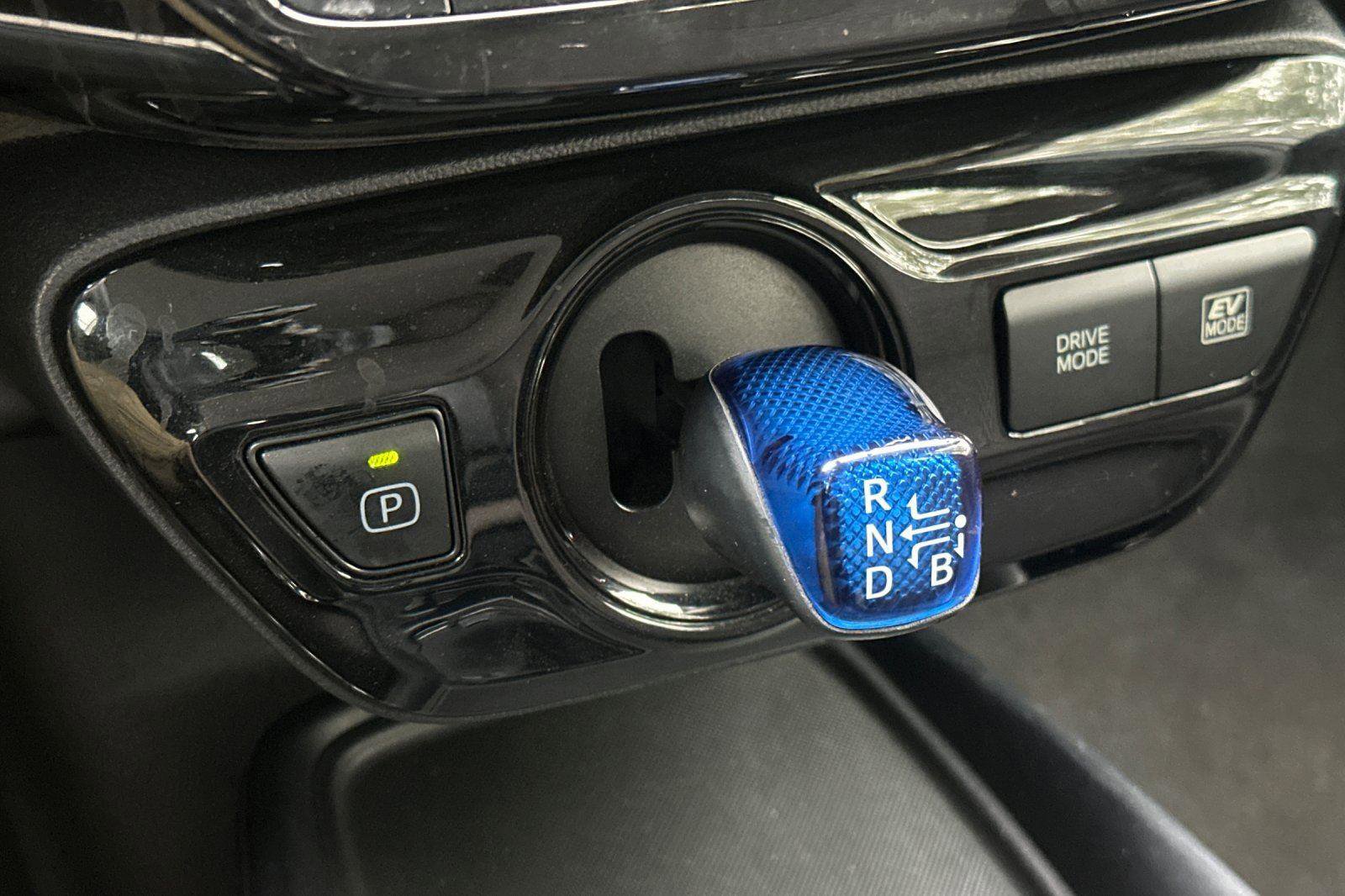 Used 2021 Toyota Prius LE image 21