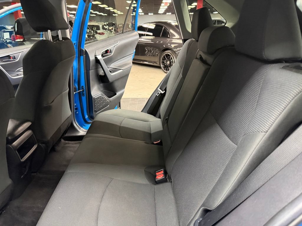 Used 2020 Toyota RAV4 LE FWD image 37