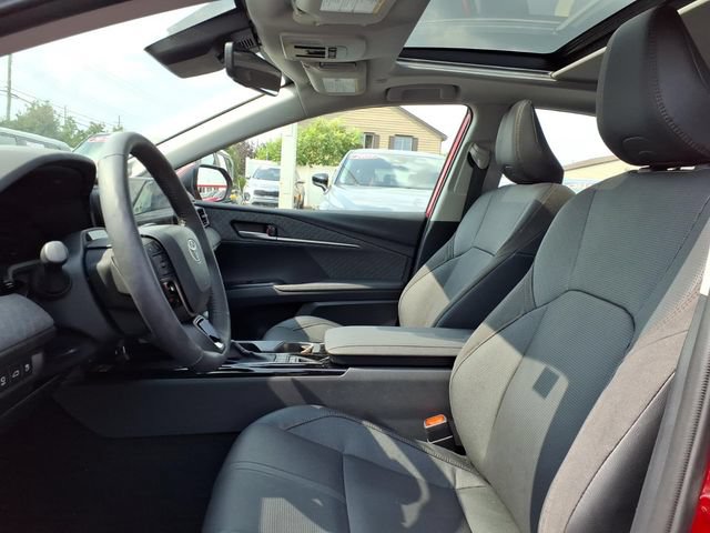 Used 2026 Toyota Camry XLE w/ Premium Plus Package AWD/4WD image 16