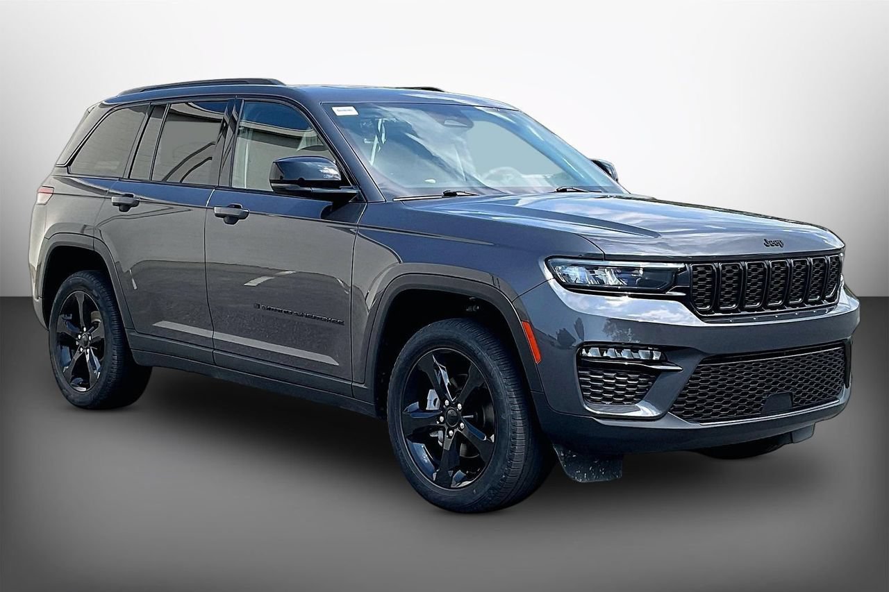 Certified 2023 Jeep Grand Cherokee Limited w/ Black Appearance Package AWD/4WD image 1