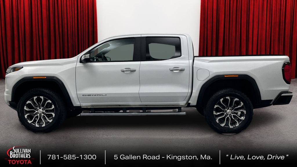 Used 2024 GMC Canyon Denali AWD/4WD image 8