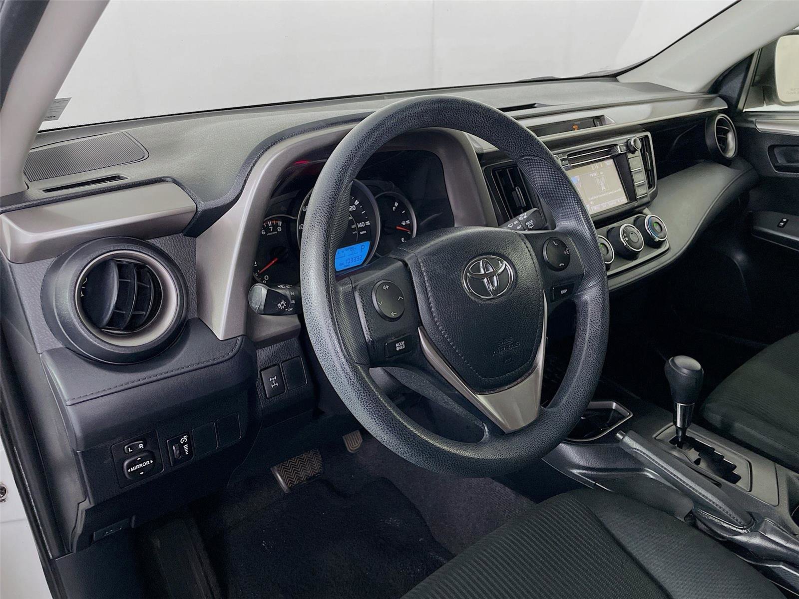 Used 2016 Toyota RAV4 LE AWD/4WD image 12