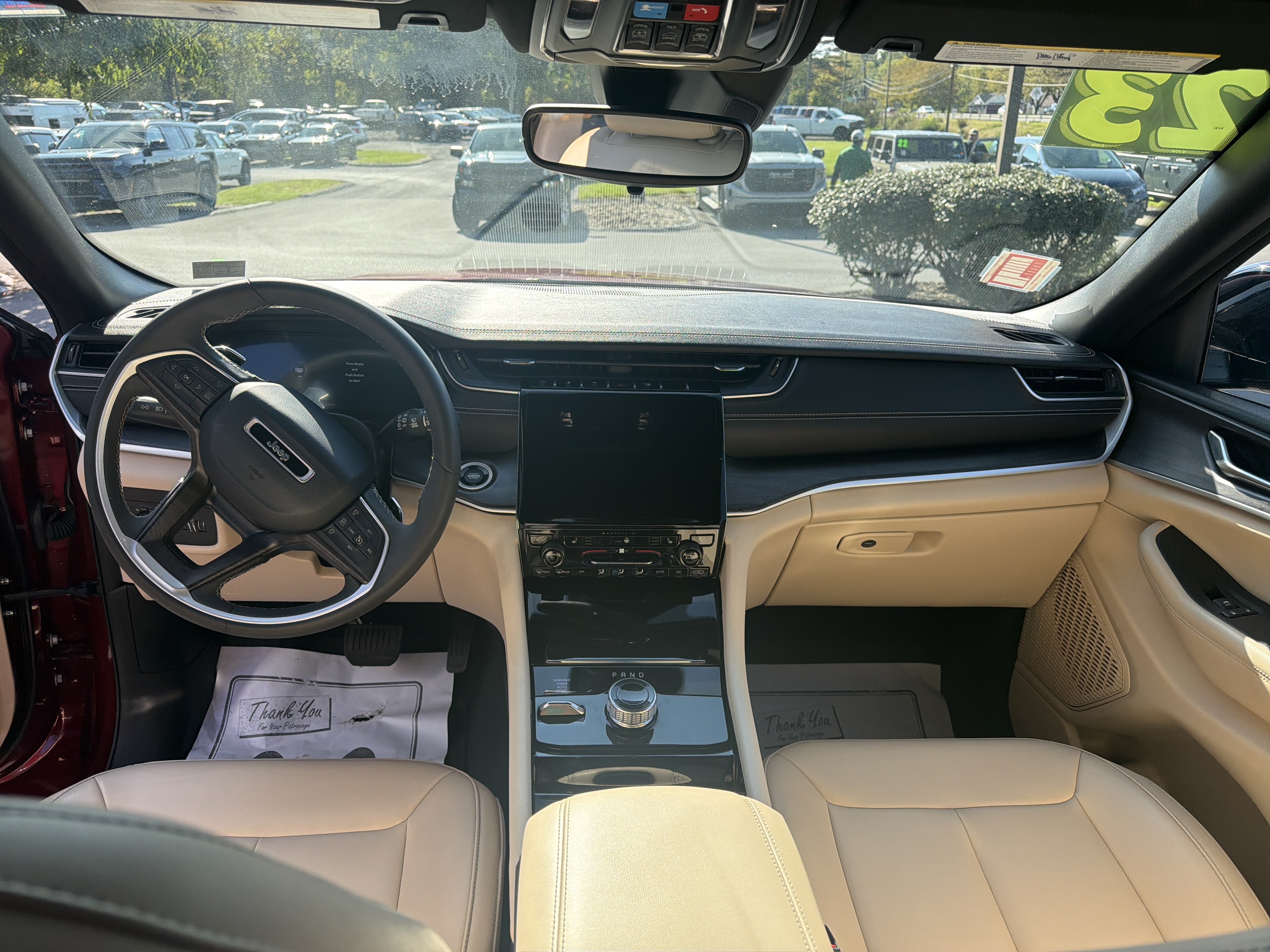 Used 2023 Jeep Grand Cherokee L Limited AWD/4WD image 15