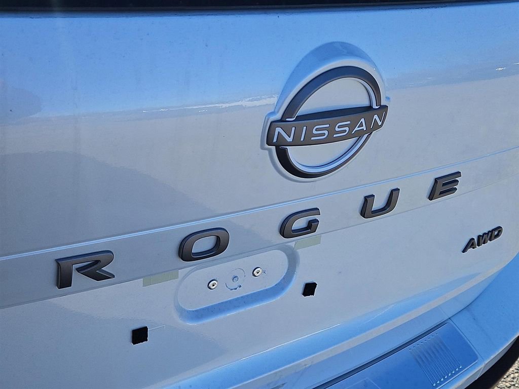 New 2026 Nissan Rogue SV w/ Cold Weather Package AWD/4WD image 6