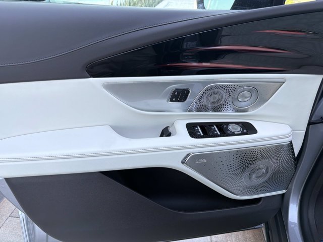 New 2026 Lincoln Nautilus Black Label w/ Jet Appearance Package AWD/4WD image 9