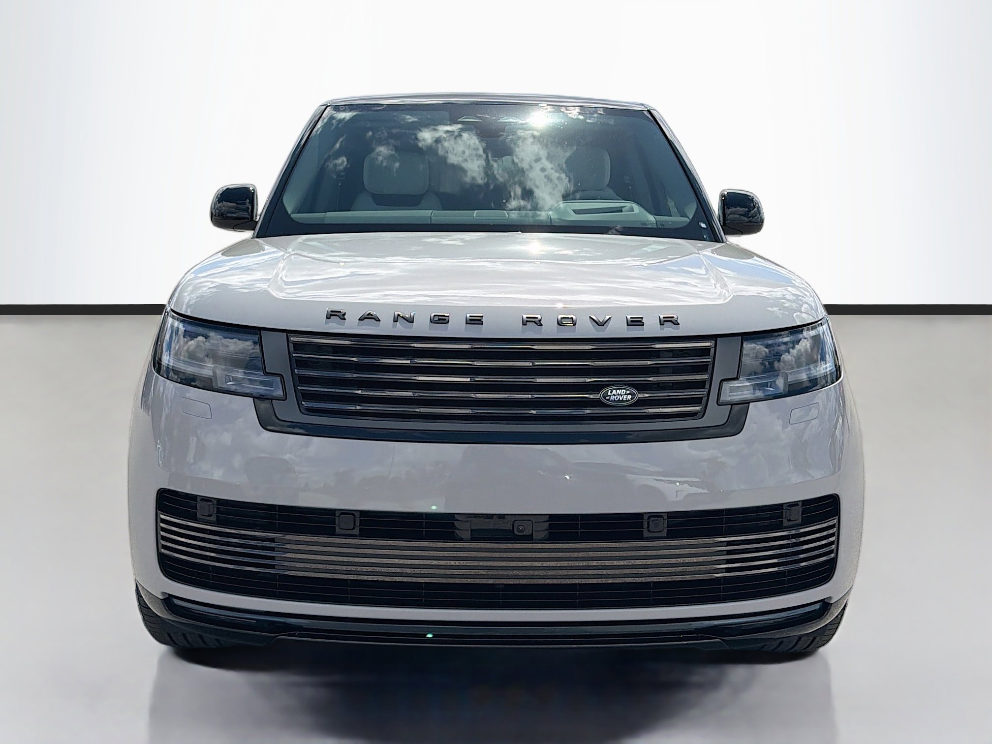 New 2026 Land Rover Range Rover SV image 8