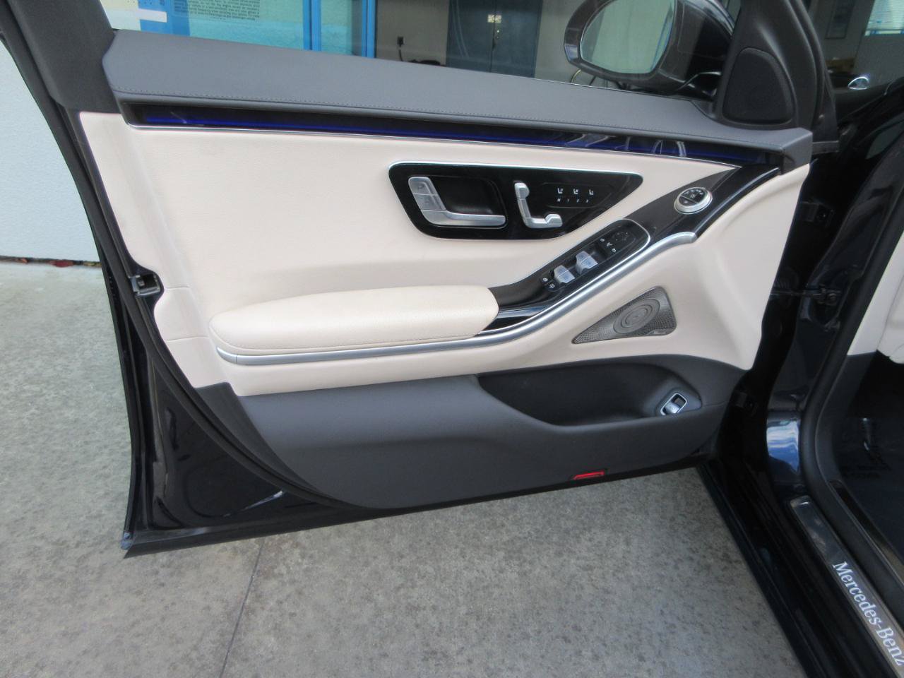 Used 2022 Mercedes-Benz S 580 4MATIC Sedan image 5