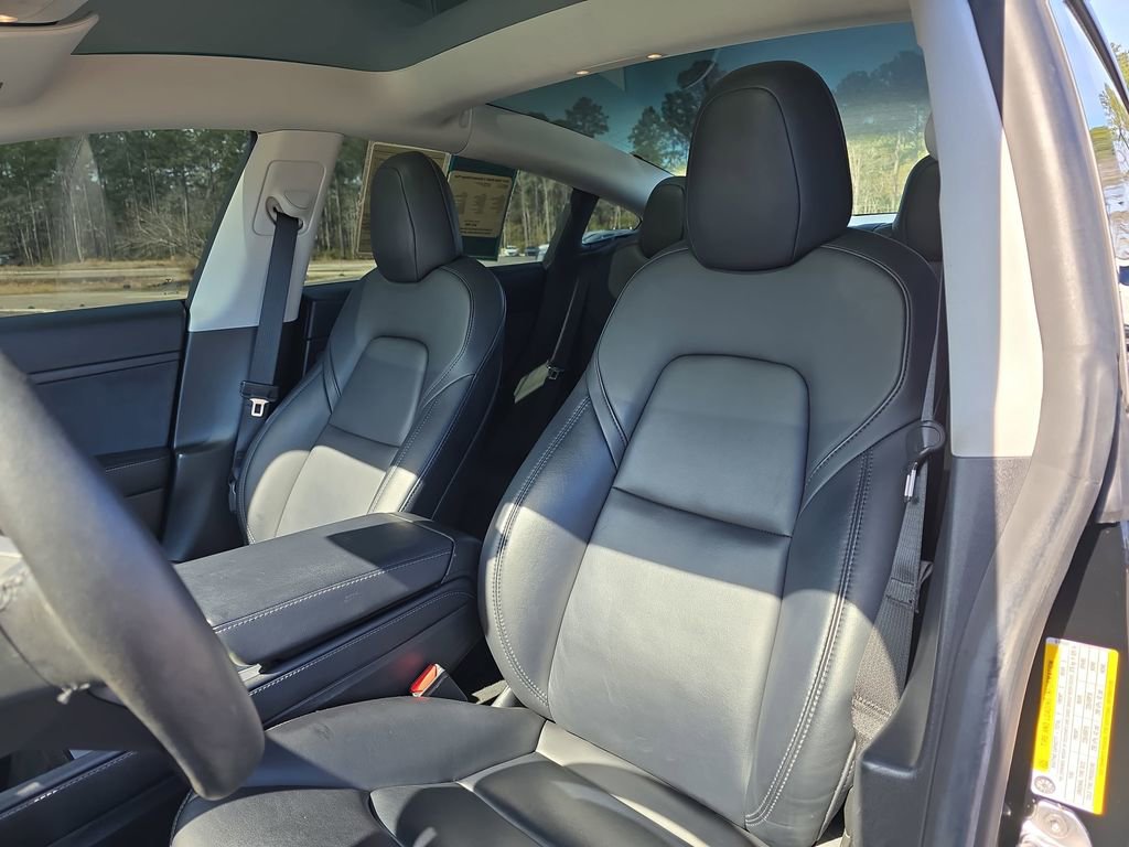 Used 2021 Tesla Model 3 Standard Range Plus image 19