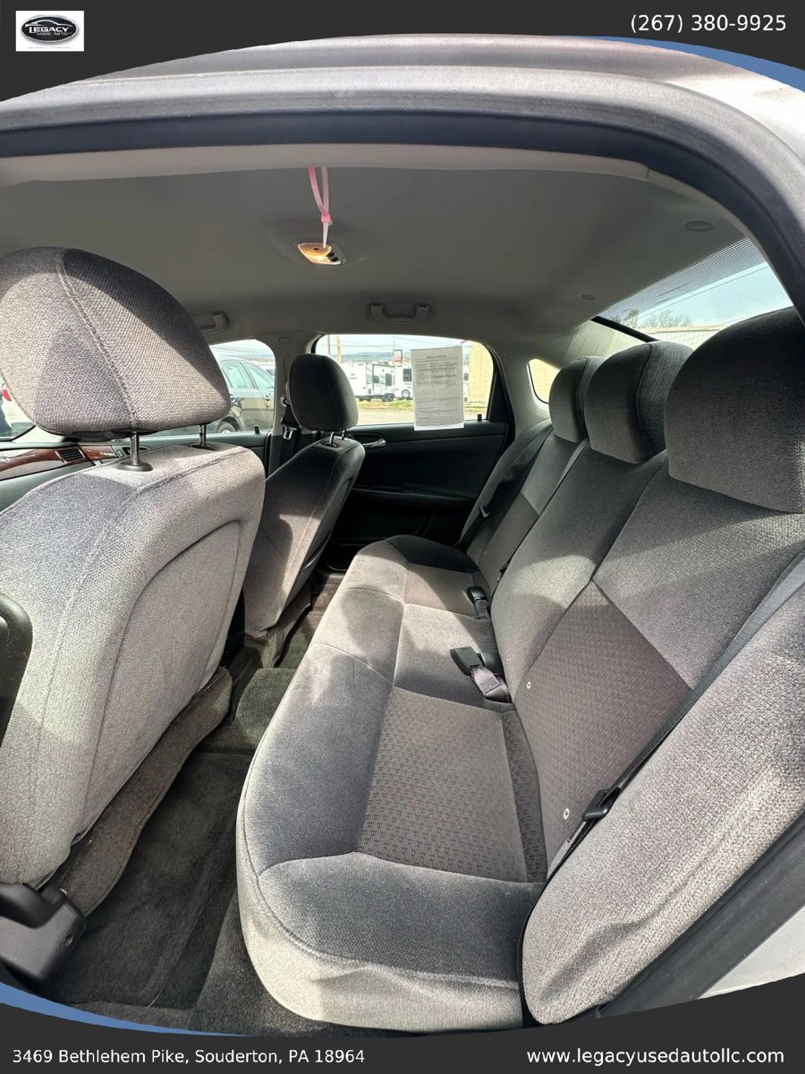 Used 2011 Chevrolet Impala LT FWD image 32