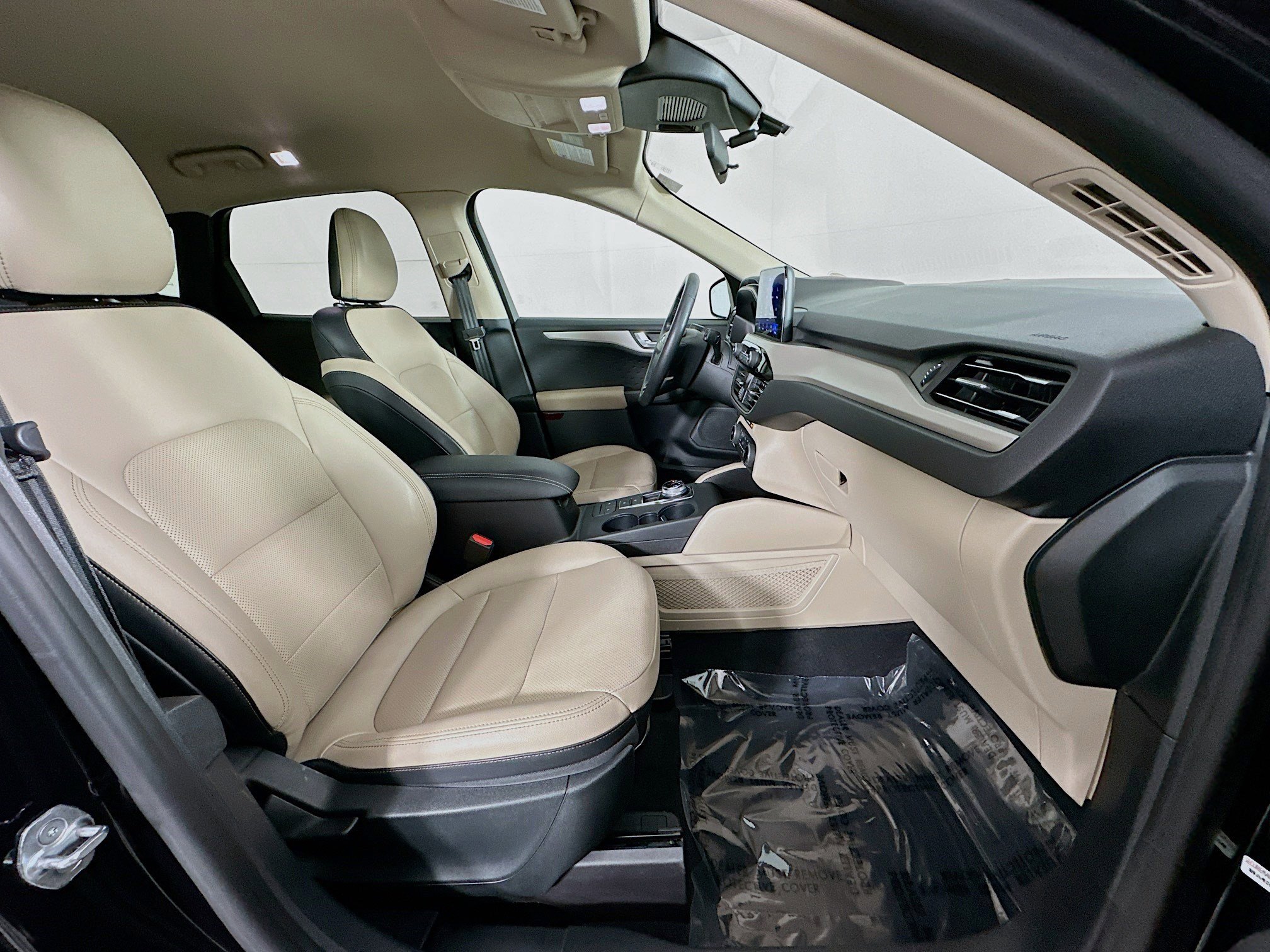 Used 2020 Ford Escape SEL image 32