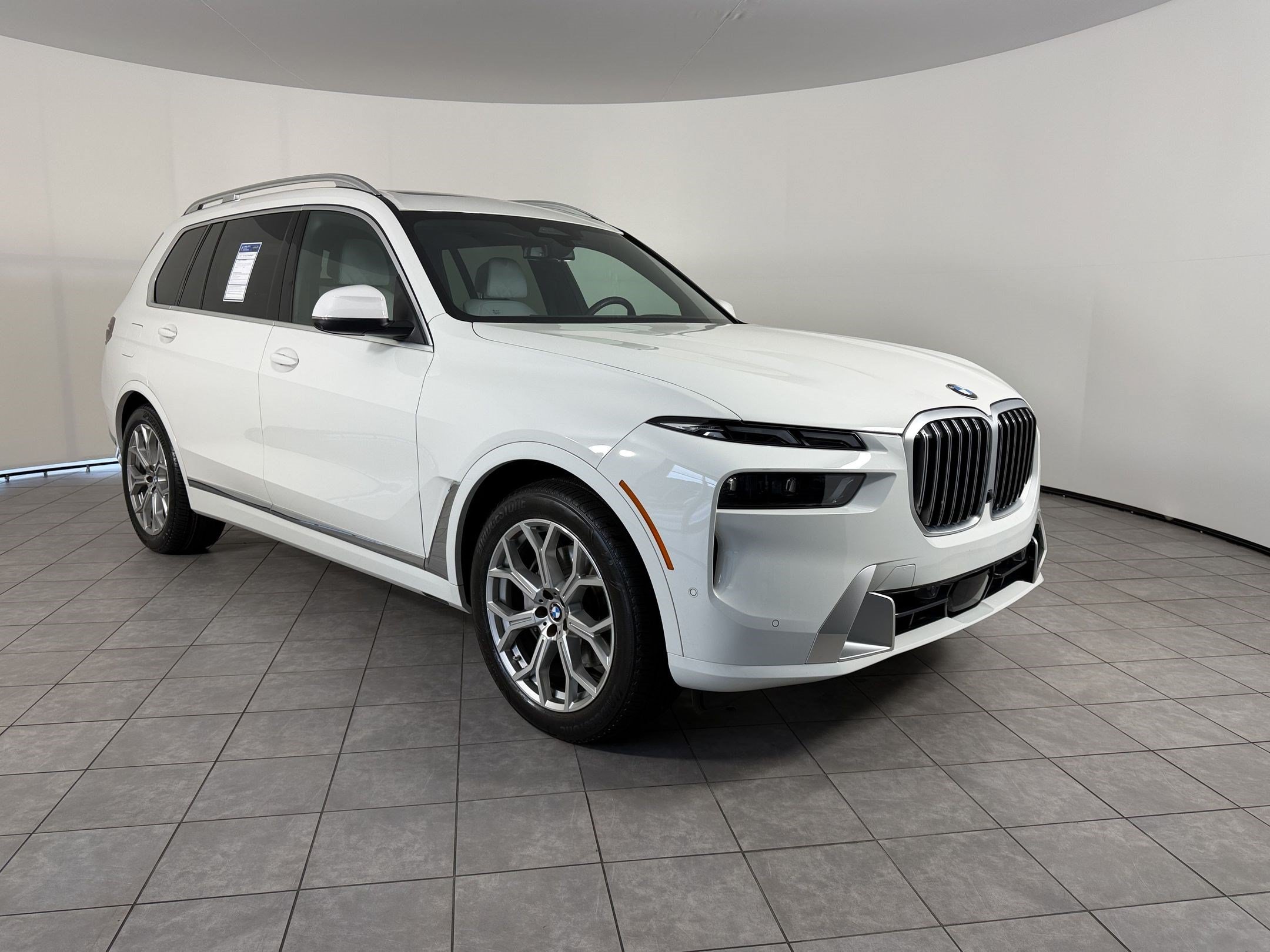 Certified 2024 BMW X7 xDrive40i w/ Premium Package AWD/4WD image 7
