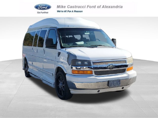 Used 2010 Chevrolet Express 3500 LT w/ LT Preferred Equipment Group RWD image 1