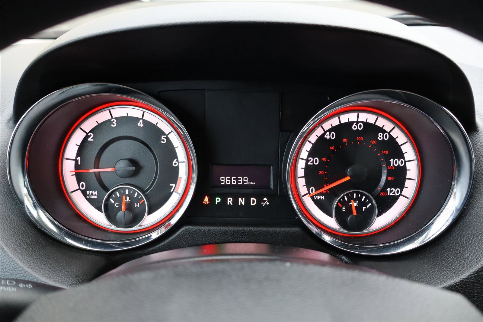 Used 2018 Dodge Grand Caravan SE w/ UConnect Hands-Free Group image 16