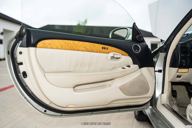 Used 2003 Lexus SC 430 Convertible RWD image 31