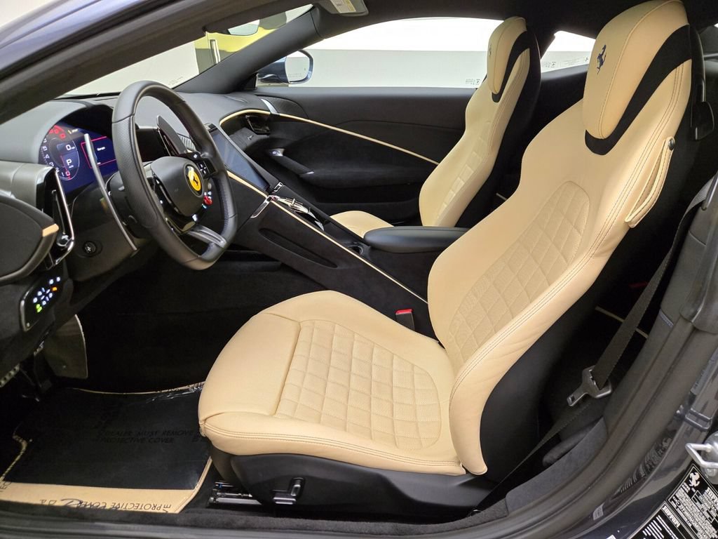 Used 2021 Ferrari Roma RWD image 18