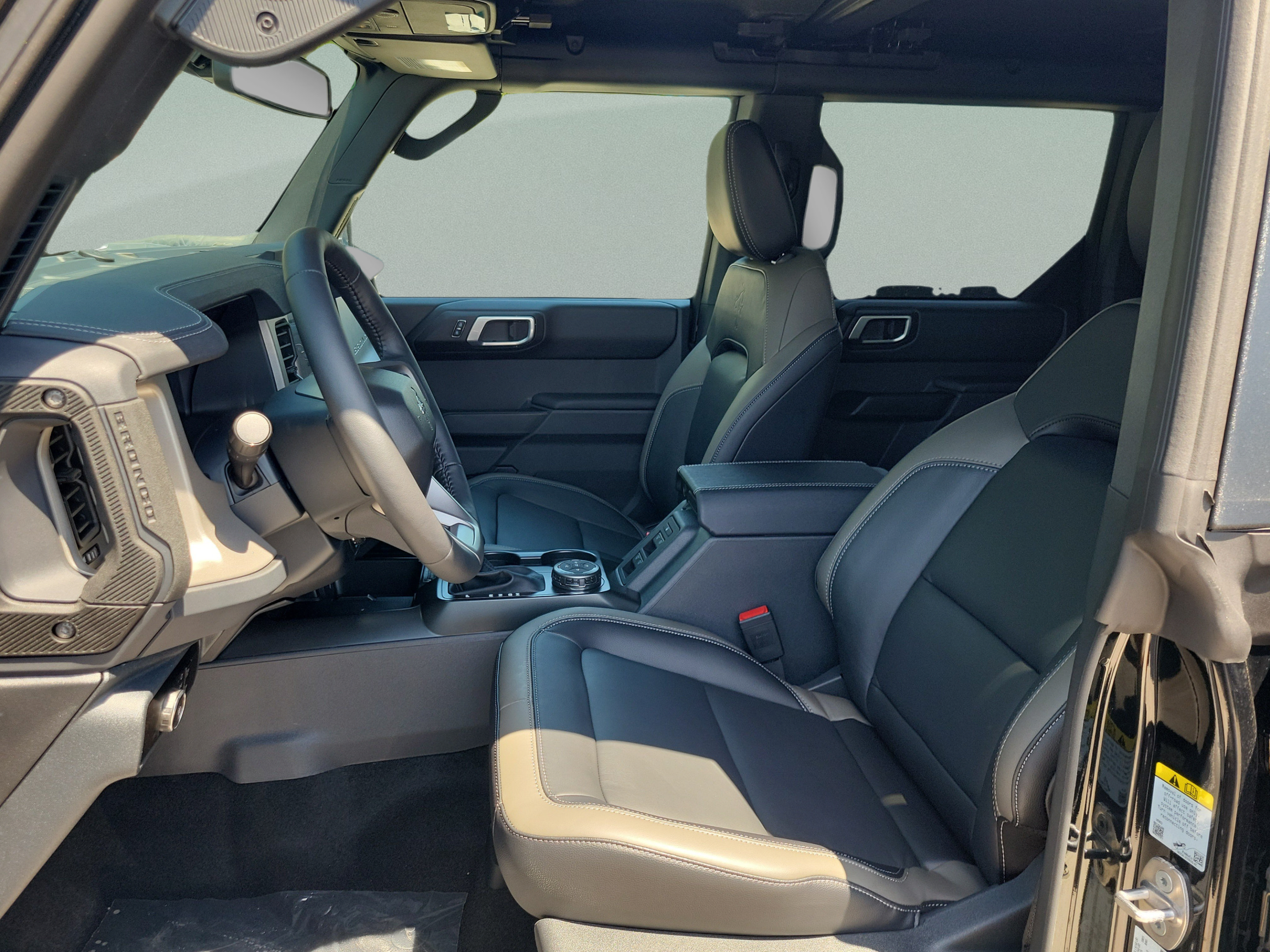 New 2026 Ford Bronco Outer Banks w/ Sasquatch Package AWD/4WD image 17