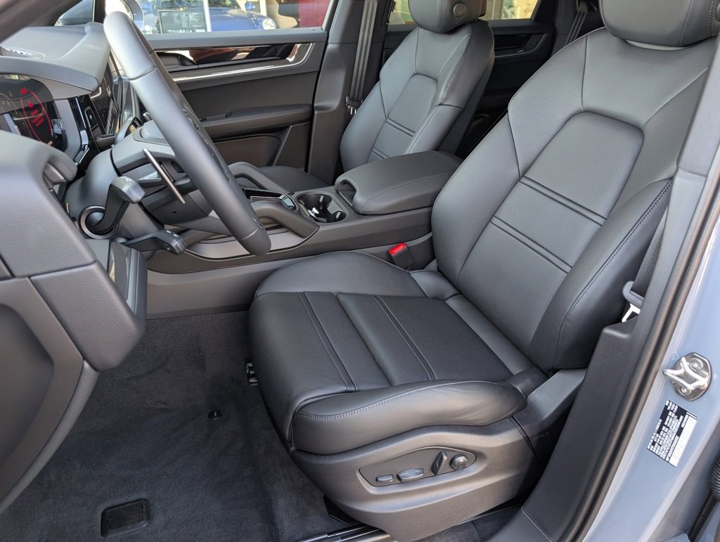 New 2026 Porsche Cayenne image 5