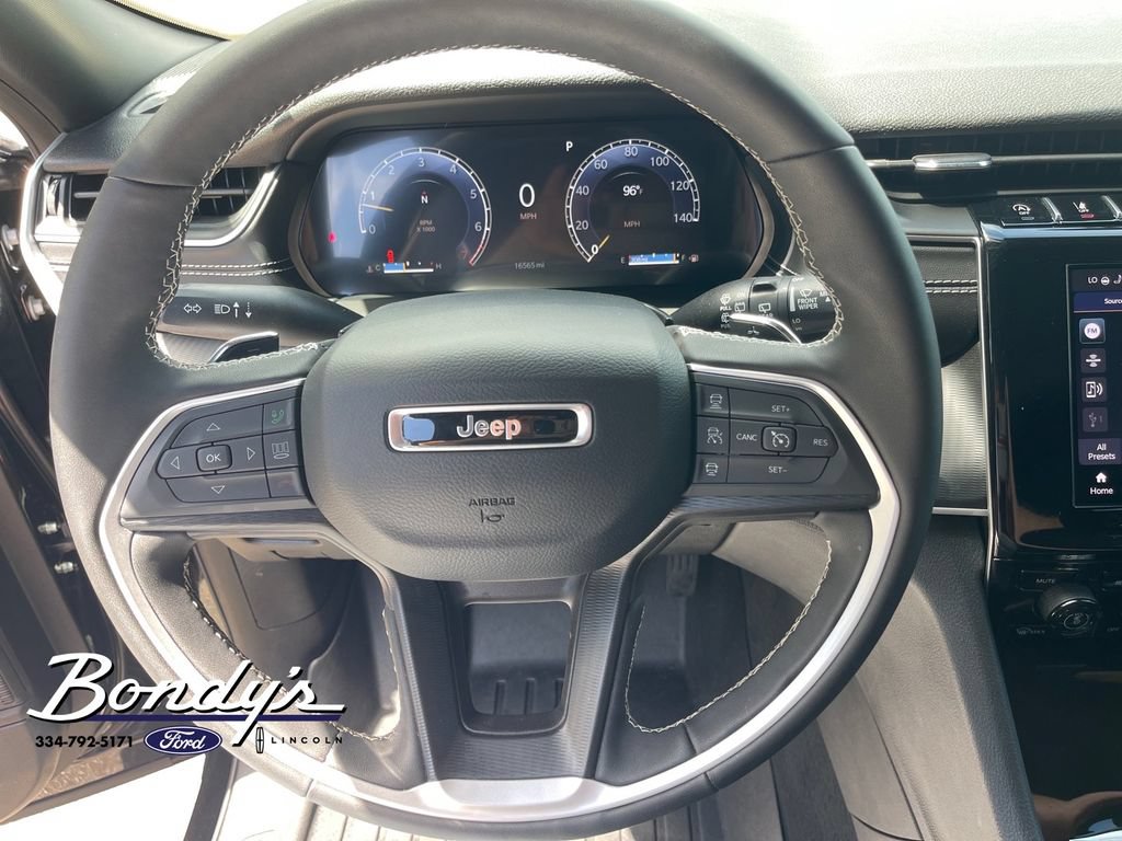 Used 2025 Jeep Grand Cherokee L Altitude AWD/4WD image 7