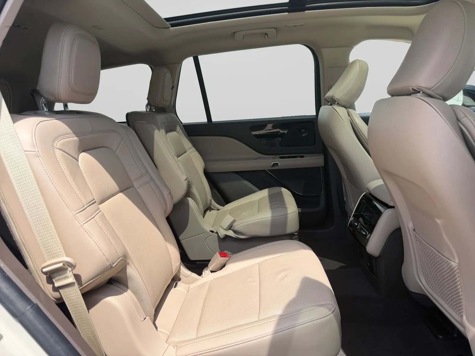 Used 2022 Lincoln Aviator Reserve w/ Elements Package Plus RWD image 32