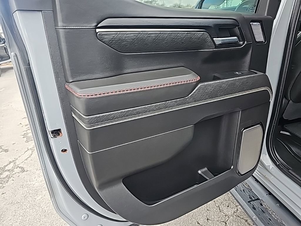 Used 2024 GMC Sierra 1500 AT4X image 26