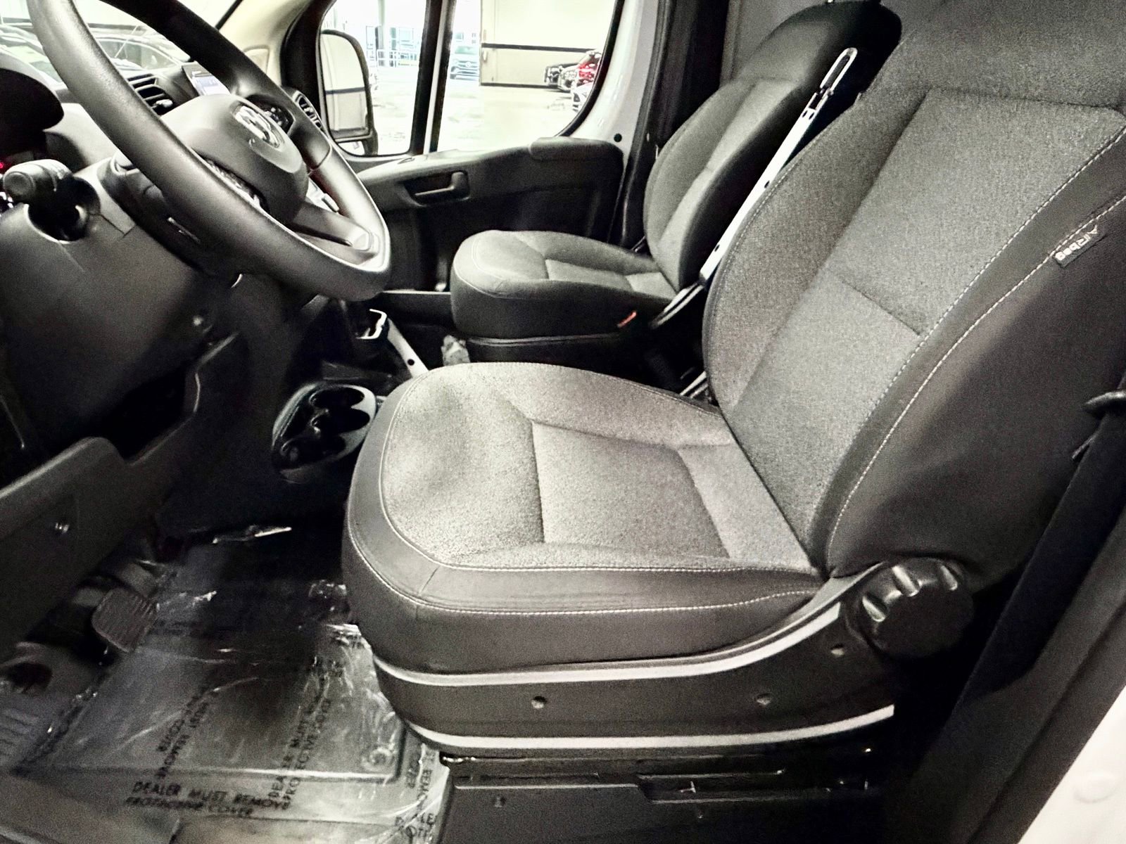 Used 2025 RAM ProMaster 2500 w/ Convenience Group FWD image 22