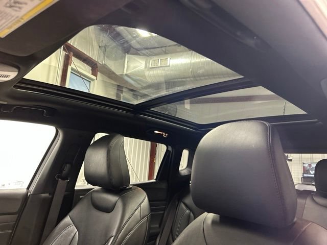 Used 2023 Jeep Compass High Altitude AWD/4WD image 33